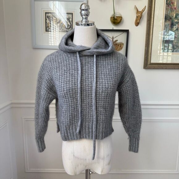 Aritzia The Group by Babaton Luxe Cashmere Waffle Cropped Hoodie Grey $198 XS - Picture 1 of 9